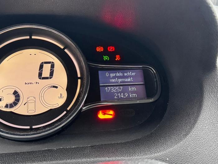 Renault Megane III Grandtour 1.4 16V TCe 130 Sloopvoertuig (2013, Donker, Zilvergrijs, Zwart)