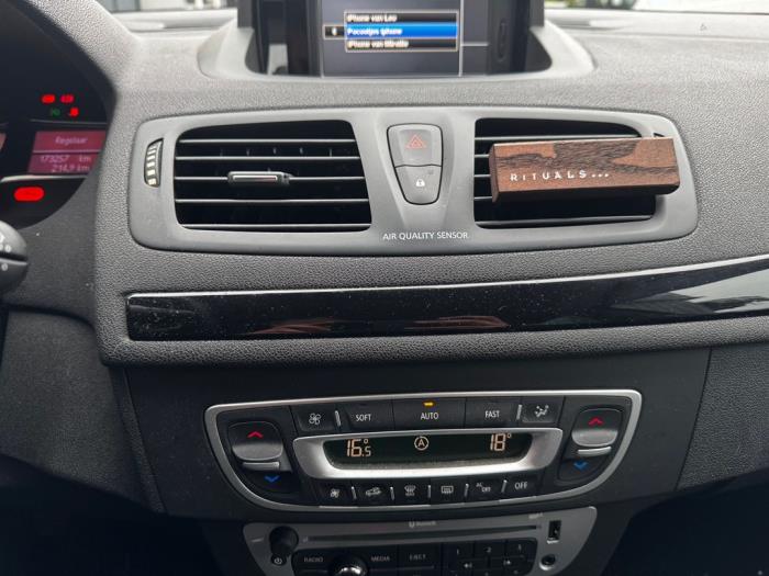 Renault Megane III Grandtour 1.4 16V TCe 130 Sloopvoertuig (2013, Donker, Zilvergrijs, Zwart)