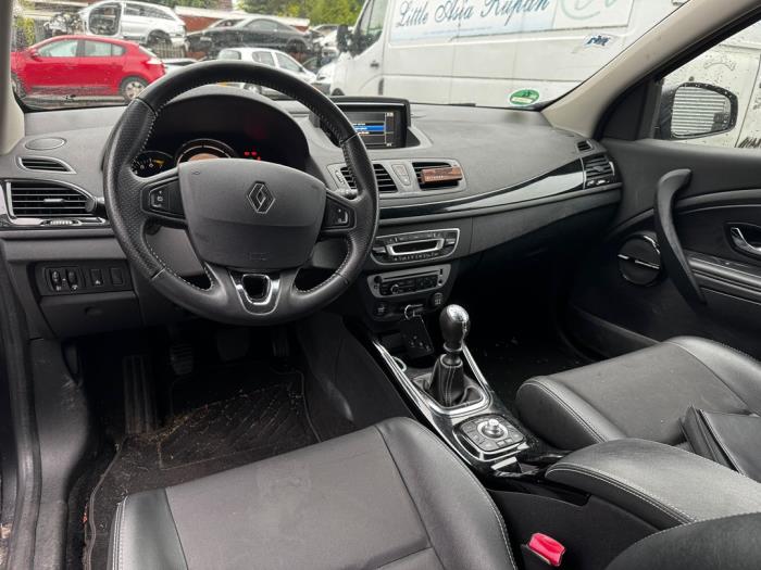 Renault Megane III Grandtour 1.4 16V TCe 130 Sloopvoertuig (2013, Donker, Zilvergrijs, Zwart)