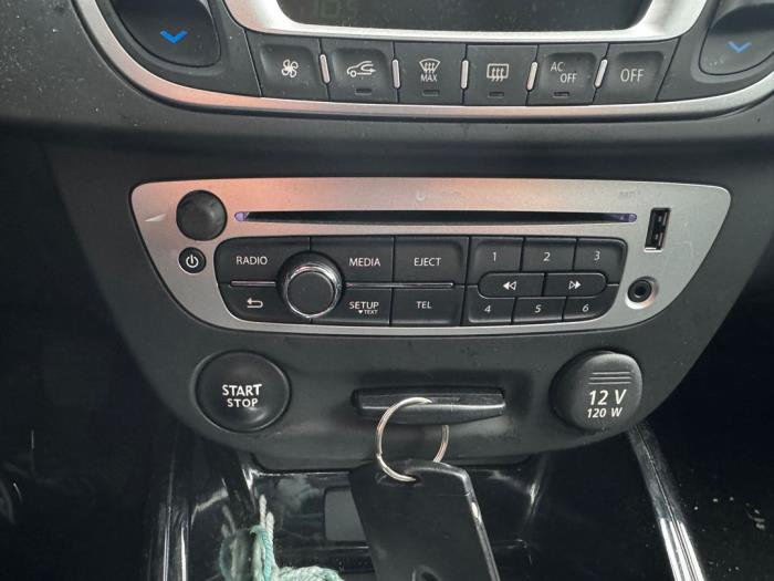 Renault Megane III Grandtour 1.4 16V TCe 130 Sloopvoertuig (2013, Donker, Zilvergrijs, Zwart)