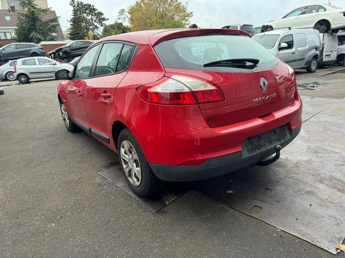 Renault Megane III Berline 1.5 dCi 90 Sloopvoertuig (2010, Rood)