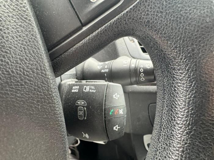 Renault Megane III Berline 1.5 dCi 90 Sloopvoertuig (2010, Rood)