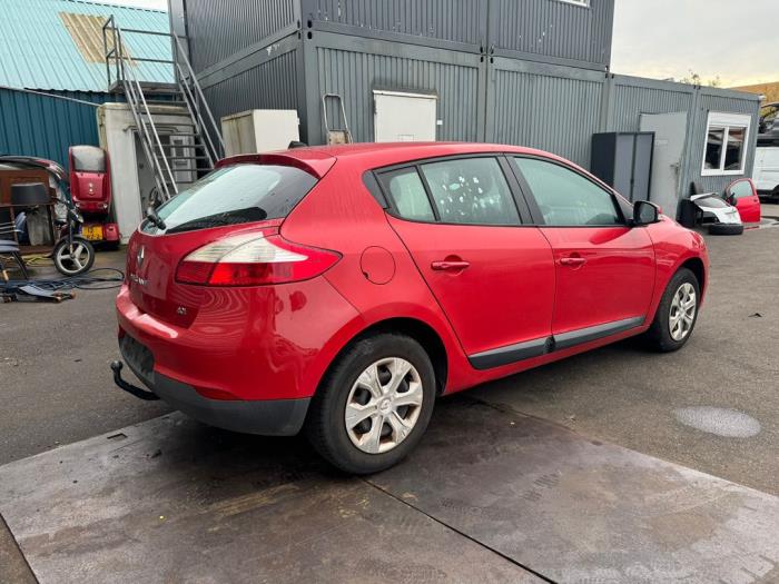 Renault Megane III Berline 1.5 dCi 90 Sloopvoertuig (2010, Rood)