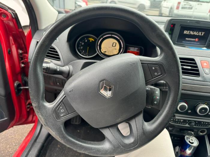 Renault Megane III Berline 1.5 dCi 90 Sloopvoertuig (2010, Rood)