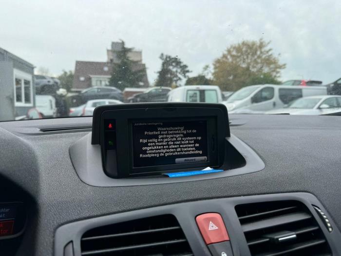 Renault Megane III Berline 1.5 dCi 90 Sloopvoertuig (2010, Rood)