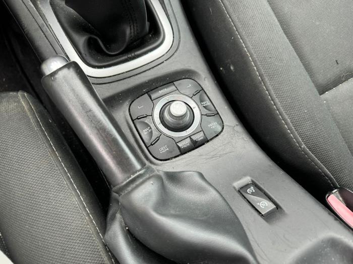 Renault Megane III Berline 1.5 dCi 90 Sloopvoertuig (2010, Rood)