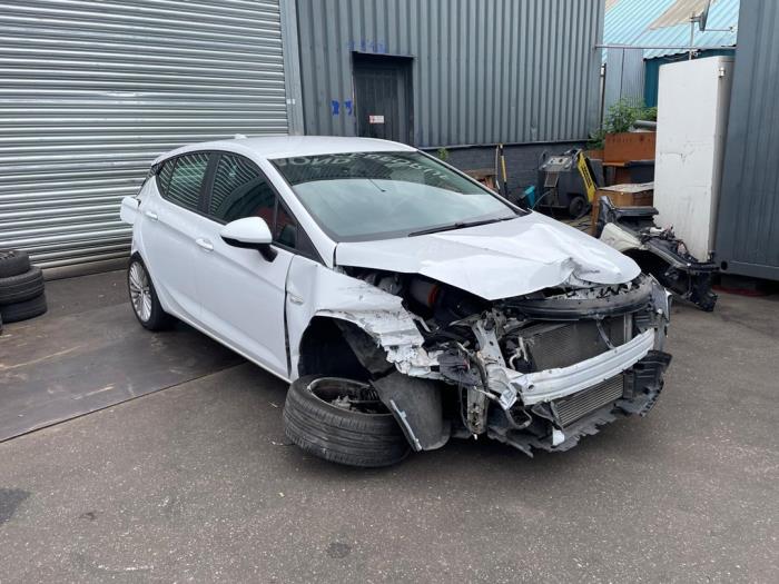 Opel Astra K 1.0 Turbo 12V Sloopvoertuig (2018, Wit)