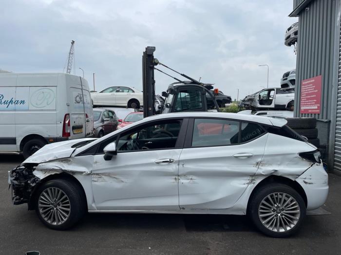 Opel Astra K 1.0 Turbo 12V Sloopvoertuig (2018, Wit)