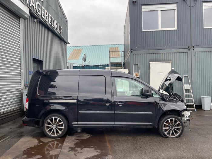 Volkswagen Caddy IV 2.0 TDI 102 Sloopvoertuig (2016, Donker, Zwart)