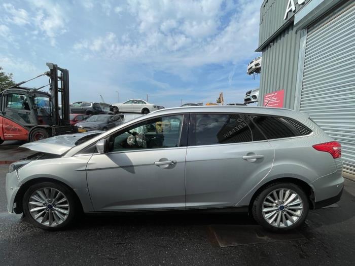 Ford Focus 3 Wagon 1.5 TDCi Sloopvoertuig (2015, Licht, Zilvergrijs)