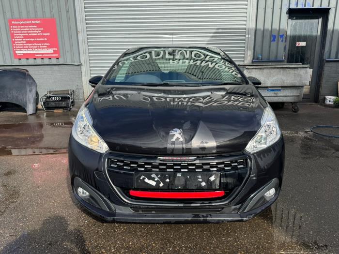 Peugeot 208 I 1.6 16V GTI Sloopvoertuig (2016, Zwart, Rood)