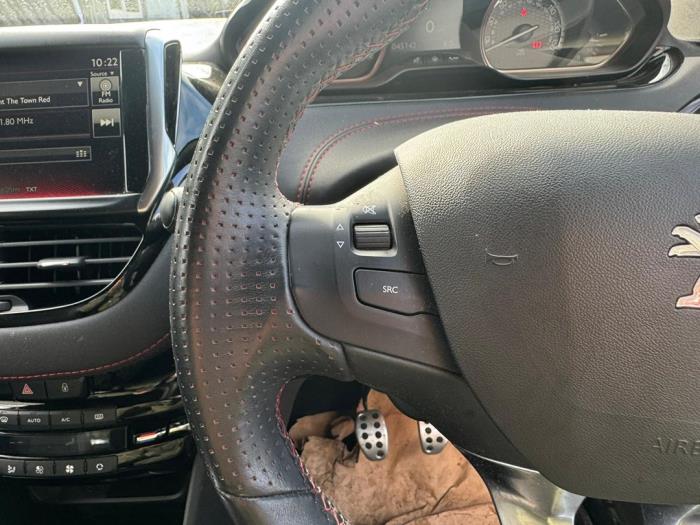 Peugeot 208 I 1.6 16V GTI Sloopvoertuig (2016, Zwart, Rood)