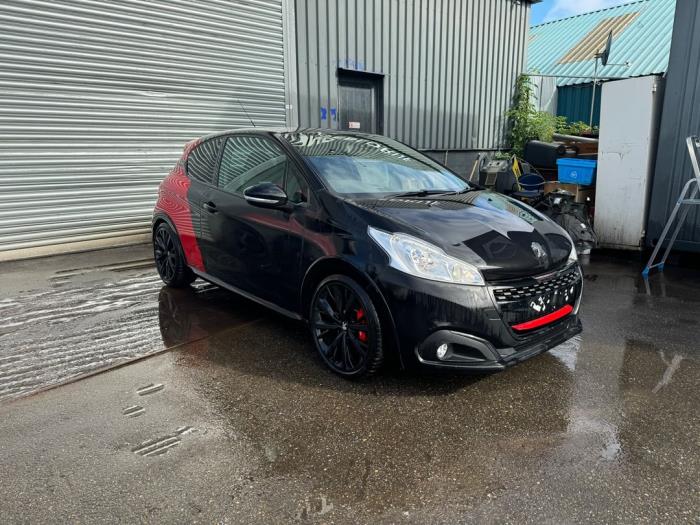 Peugeot 208 I 1.6 16V GTI Sloopvoertuig (2016, Zwart, Rood)