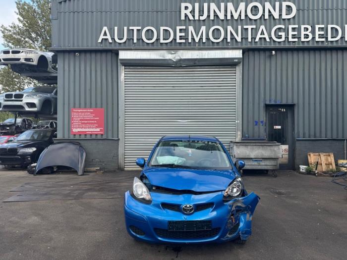 Toyota Aygo 1.0 12V VVT-i Sloopvoertuig (2012, Blauw)