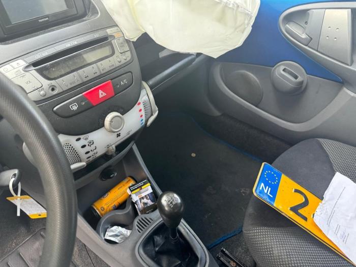 Toyota Aygo 1.0 12V VVT-i Sloopvoertuig (2012, Blauw)