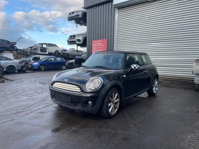 Mini Mini 1.6 16V One Sloopvoertuig (2010, Metallic, Zwart)