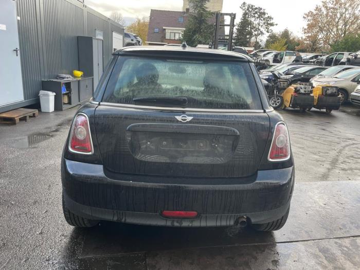 Mini Mini 1.6 16V One Sloopvoertuig (2010, Metallic, Zwart)