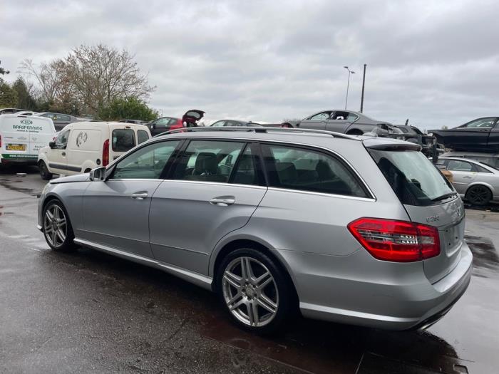 Mercedes E Estate E-250 CDI 16V BlueEfficiency,BlueTEC Sloopvoertuig (2012, Zilvergrijs)