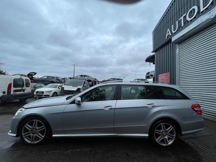 Mercedes E Estate E-250 CDI 16V BlueEfficiency,BlueTEC Sloopvoertuig (2012, Zilvergrijs)