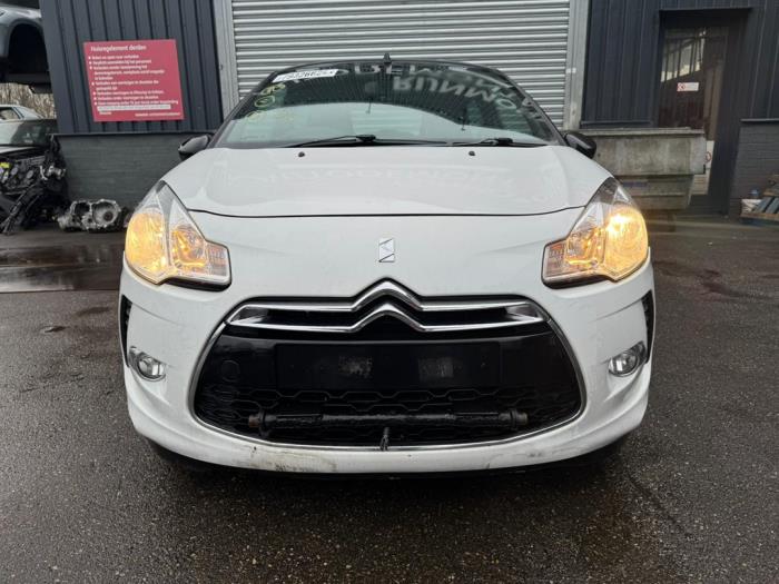 Citroen DS3 Cabrio 1.6 16V VTi 120 Sloopvoertuig (2014, Metallic, Wit)