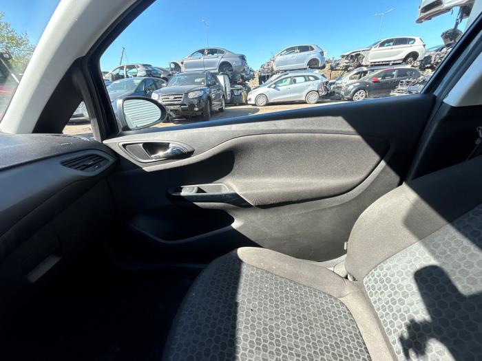 Opel Corsa E 1.3 CDTi 16V ecoFLEX Sloopvoertuig (2015, Zwart)