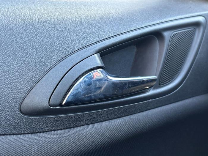Opel Corsa E 1.3 CDTi 16V ecoFLEX Sloopvoertuig (2015, Zwart)