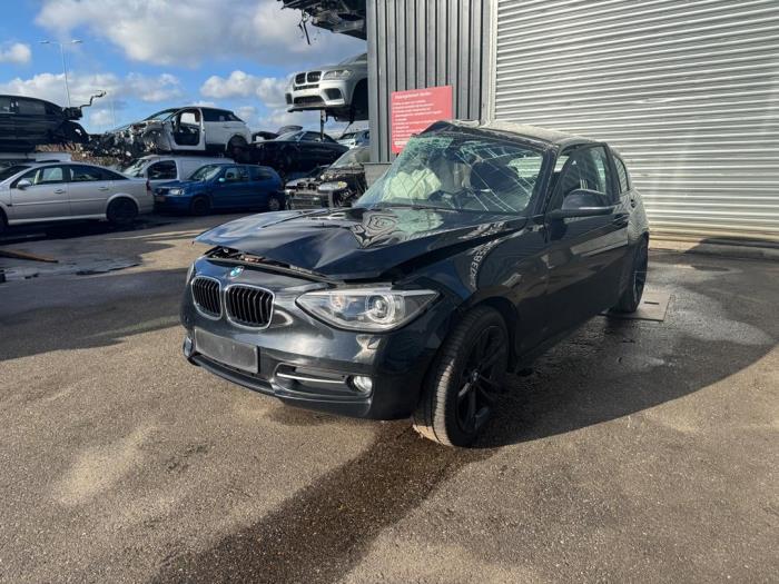 BMW 1 serie 114i 1.6 16V Sloopvoertuig (2014, Zwart)
