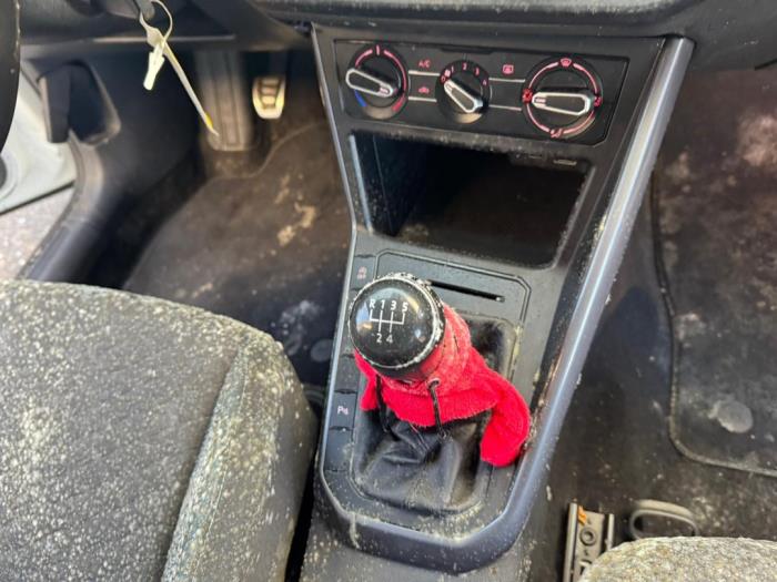 Volkswagen Polo VI 1.0 MPI 12V Sloopvoertuig (2020, Wit)