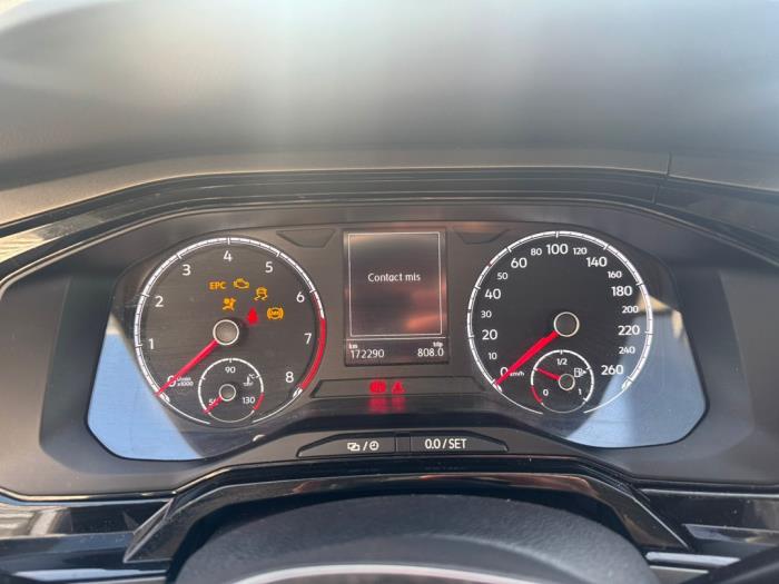 Volkswagen Polo VI 1.0 MPI 12V Sloopvoertuig (2020, Grijs)