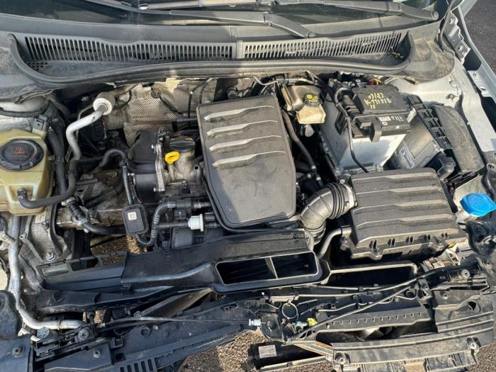 Volkswagen Polo VI 1.0 MPI 12V Sloopvoertuig (2020, Grijs)