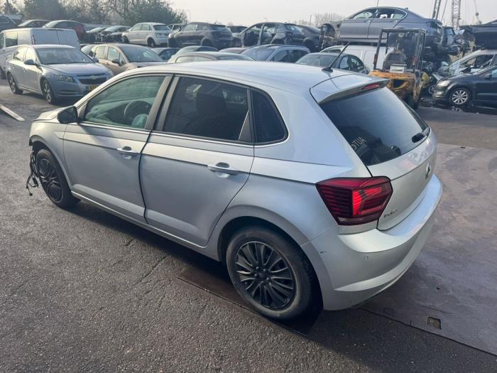 Volkswagen Polo VI 1.0 MPI 12V Sloopvoertuig (2020, Grijs)