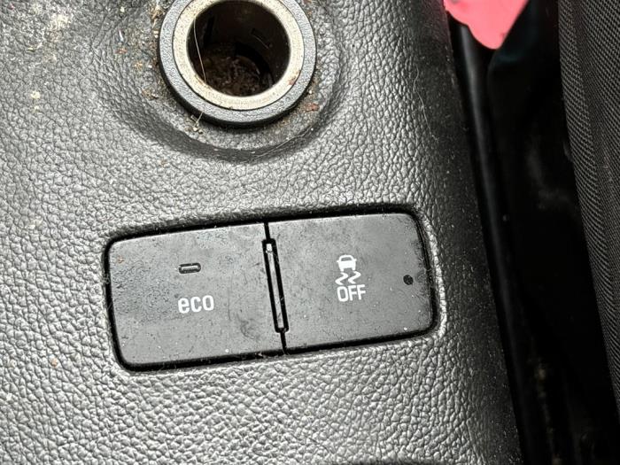 Chevrolet Aveo 1.3 D 16V Sloopvoertuig (2012, Grijs)