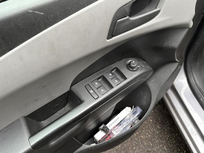 Chevrolet Aveo 1.3 D 16V Sloopvoertuig (2012, Grijs)