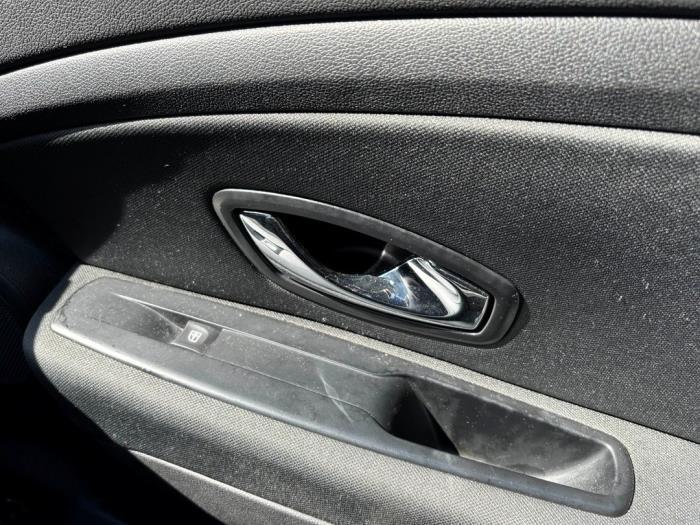 Renault Megane III Grandtour 1.5 dCi 110 Sloopvoertuig (2016, Wit)