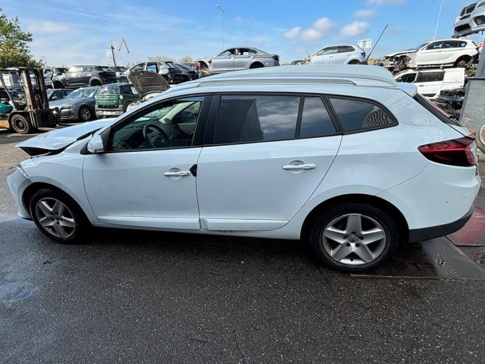 Renault Megane III Grandtour 1.5 dCi 110 Sloopvoertuig (2016, Wit)