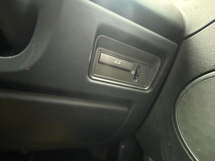 Landrover Range Rover Evoque 2.2 SD4 16V Sloopvoertuig (2015, Metallic, Donker, Zwart)