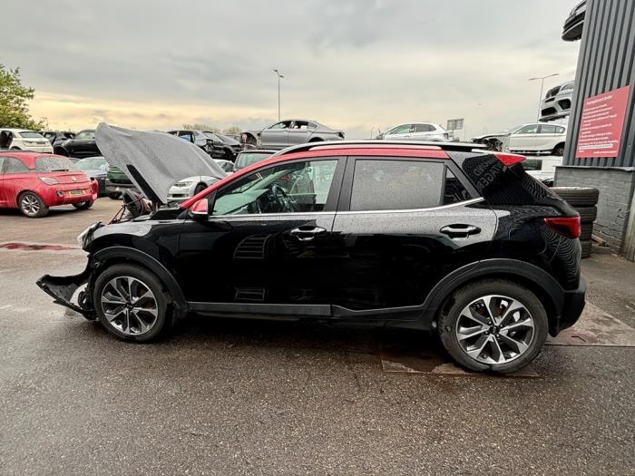 Kia Stonic 1.0i T-GDi 12V Sloopvoertuig (2019, Metallic, Zwart, Rood)