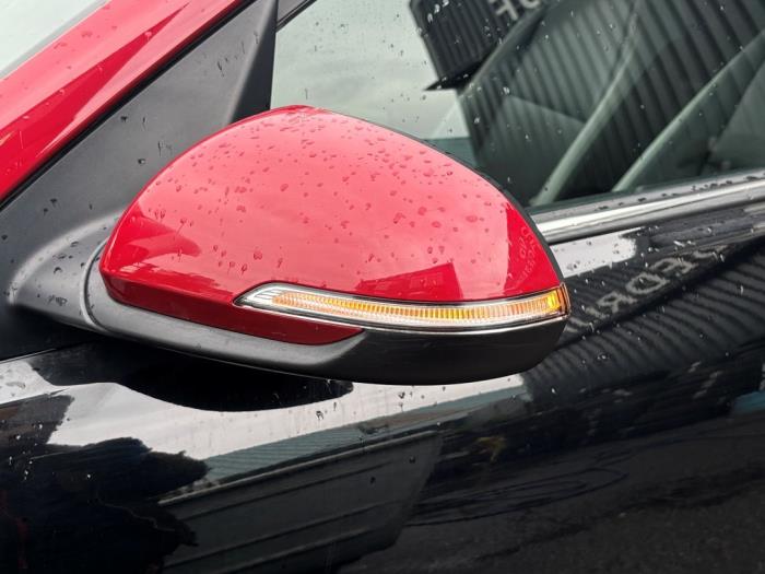 Kia Stonic 1.0i T-GDi 12V Sloopvoertuig (2019, Metallic, Zwart, Rood)