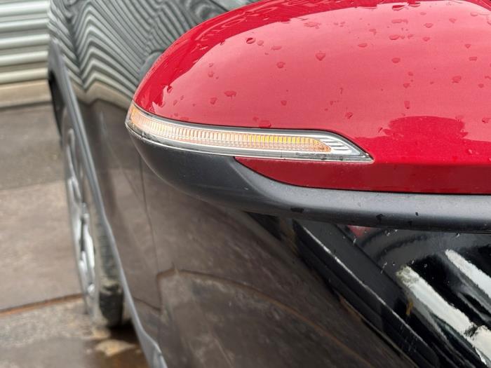 Kia Stonic 1.0i T-GDi 12V Sloopvoertuig (2019, Metallic, Zwart, Rood)