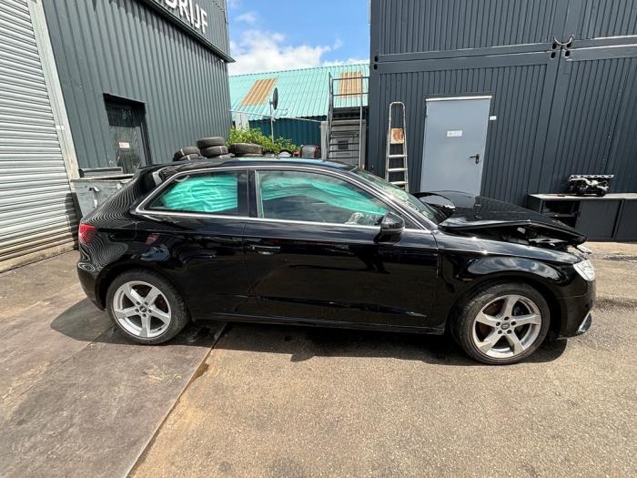 Audi A3 Sportback 1.6 TDI Ultra 16V Sloopvoertuig (2016, Zwart)
