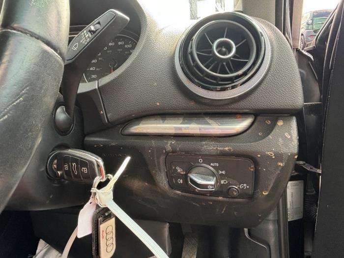 Audi A3 Sportback 1.6 TDI Ultra 16V Sloopvoertuig (2016, Zwart)