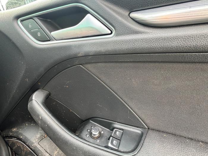 Audi A3 Sportback 1.6 TDI Ultra 16V Sloopvoertuig (2016, Zwart)