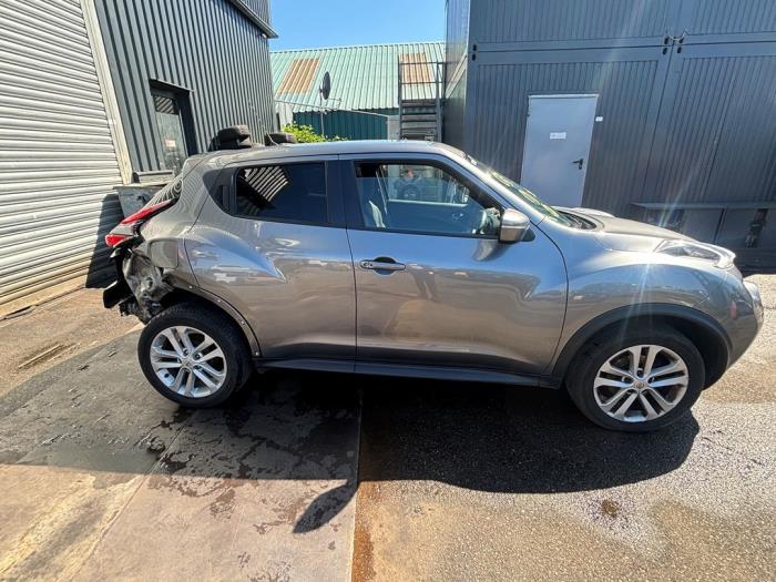 Nissan Juke 1.2 DIG-T 16V Sloopvoertuig (2016, Donker, Zilvergrijs, Muisgrijs)