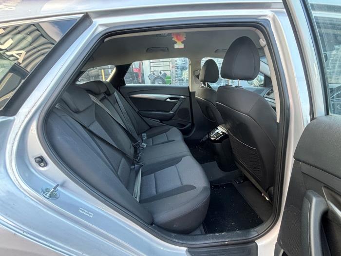 Hyundai i40 CW 1.7 CRDi 16V Sloopvoertuig (2014, Zilvergrijs)