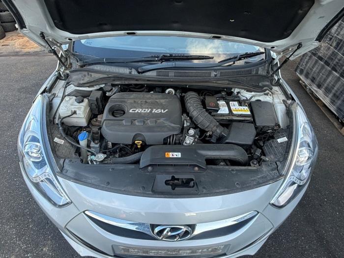 Hyundai i40 CW 1.7 CRDi 16V Sloopvoertuig (2014, Zilvergrijs)