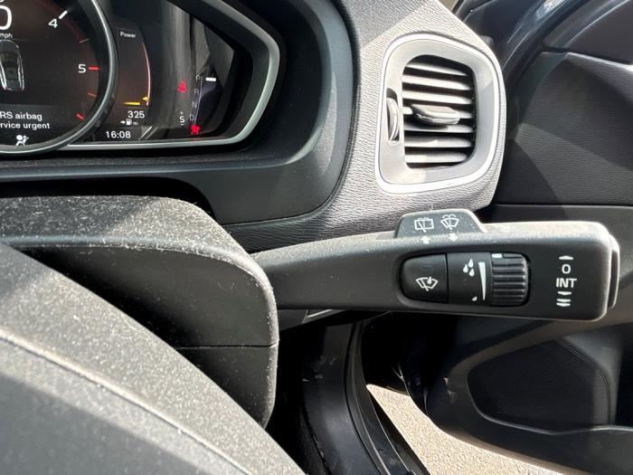 Volvo V40 Cross Country 2.0 D3 16V Sloopvoertuig (2019, Donker, Blauw)