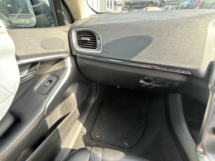 Volvo V40 Cross Country 2.0 D3 16V Sloopvoertuig (2019, Donker, Blauw)