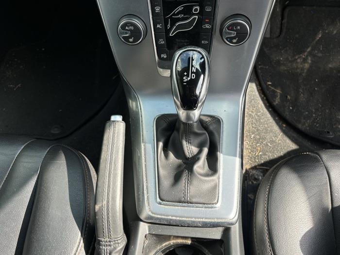 Volvo V40 Cross Country 2.0 D3 16V Sloopvoertuig (2019, Donker, Blauw)