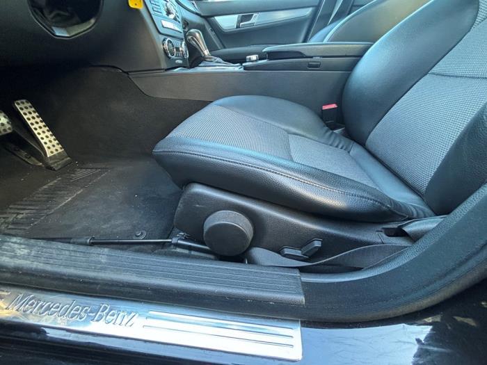 Mercedes C 1.8 C-180 CGI 16V Sloopvoertuig (2011, Zwart)