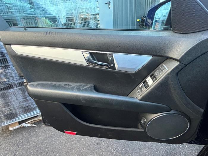 Mercedes C 1.8 C-180 CGI 16V Sloopvoertuig (2011, Zwart)